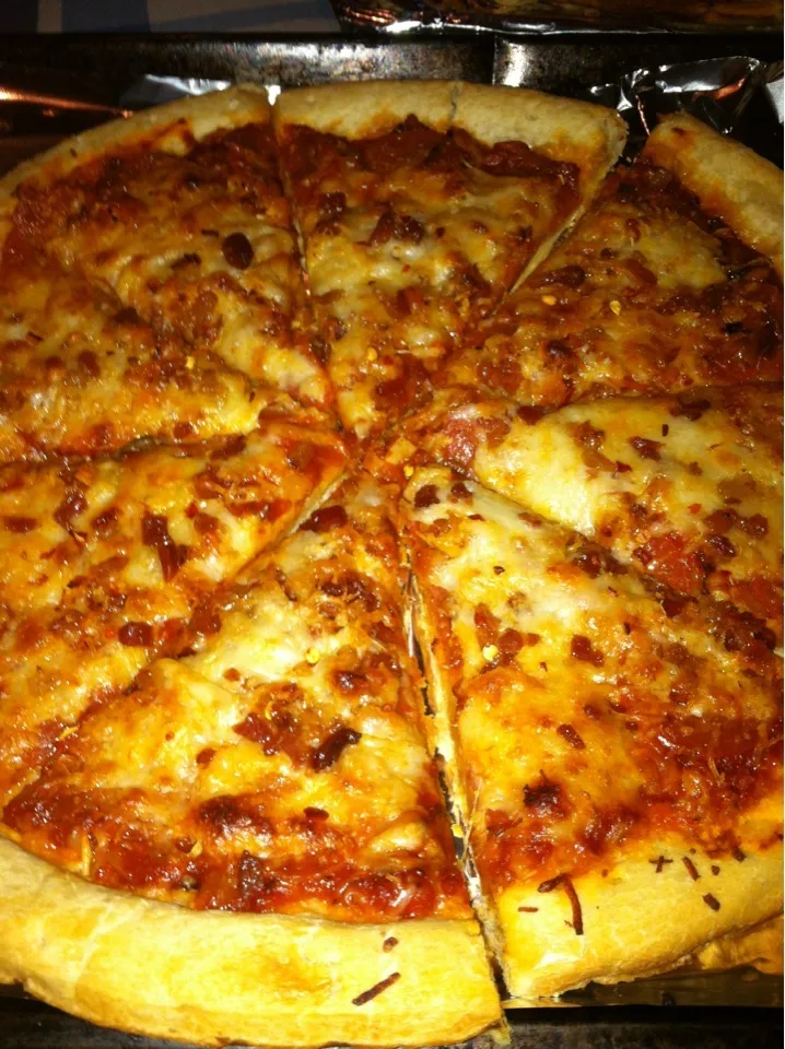 Bacon, garlic & onion pizza|robb revereさん