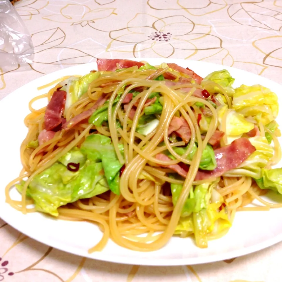 Snapdishの料理写真:CM見て作ったぽんパスタペペロンチーノ風|九條 一希さん