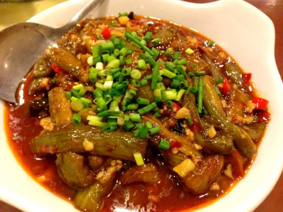 Eggplant and minced pork in clay pot|Pammy Chaivikraiさん