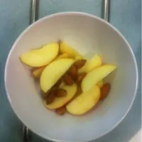 Almonds and apples|Terri Roxanne Braithwaiteさん