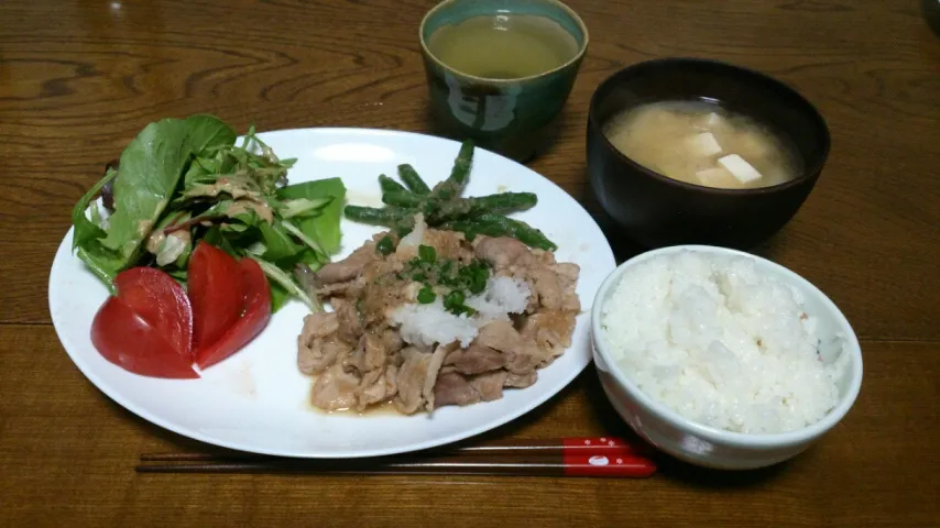 豚のスタミナ焼き＆豆腐とネギの味噌汁|えっちゃんさん