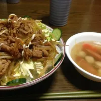 もやし焼き豚丼♪|谷口凌志さん