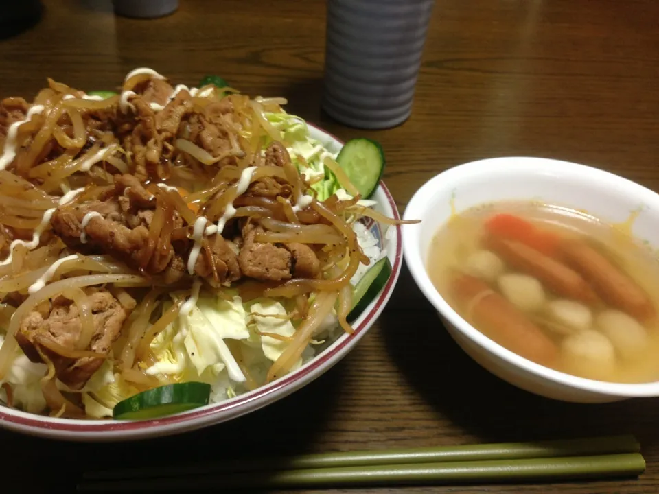 もやし焼き豚丼♪|谷口凌志さん