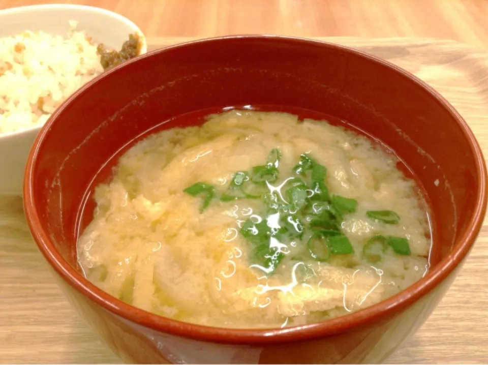 本日のお味噌汁とごはん|ボールおかっさん