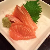 Salmon Sushi|fiona leukaさん