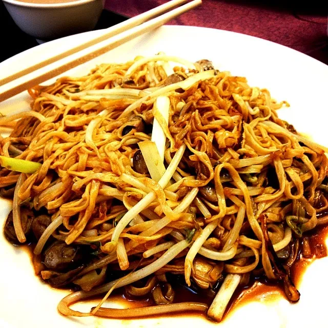 Mushroom Fried Noodles|tzean chenさん