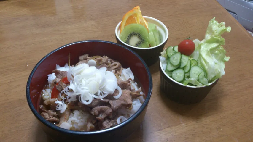 昨日の豚小間切れ生姜焼きで豚丼|田島亮さん