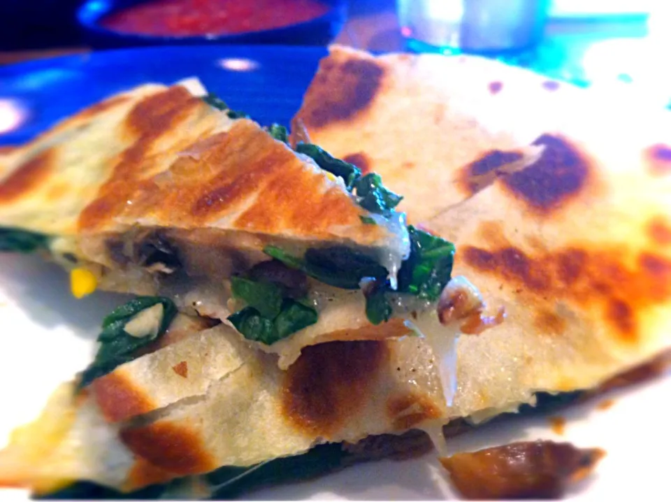 Spinach, mushroom, and roasted corn quessadillas|virginia frasseさん