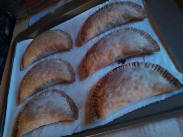 Snapdishの料理写真:chicken empanadas|tink meritaiさん