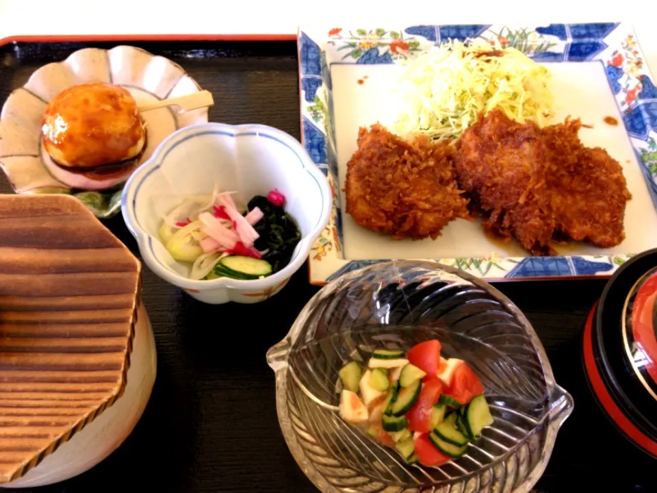 上州ソースカツ、焼きまんじゅう付き＼(^o^)／|おりぃさん