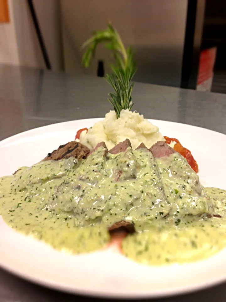 Lamb Loin/May-Tag blue cheese sauce|Edgar Rodriguezさん