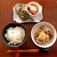 ピーマンの焼き浸し、トマトマリネ、生姜焼き|こぶたさん