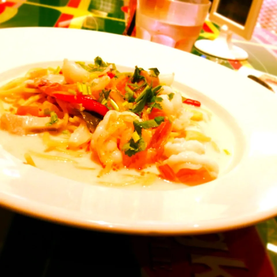 Thai shrimp spaghetti in coconuts soup|Yuka Nakataさん