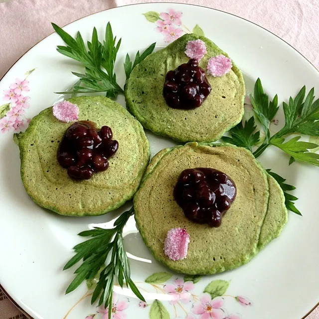 ヨモギ入りパンケーキ🌿ヨモギの葉と桃の花🌸の砂糖がけ🌿浄血・食物繊維・デトックス|カオルン♪さん