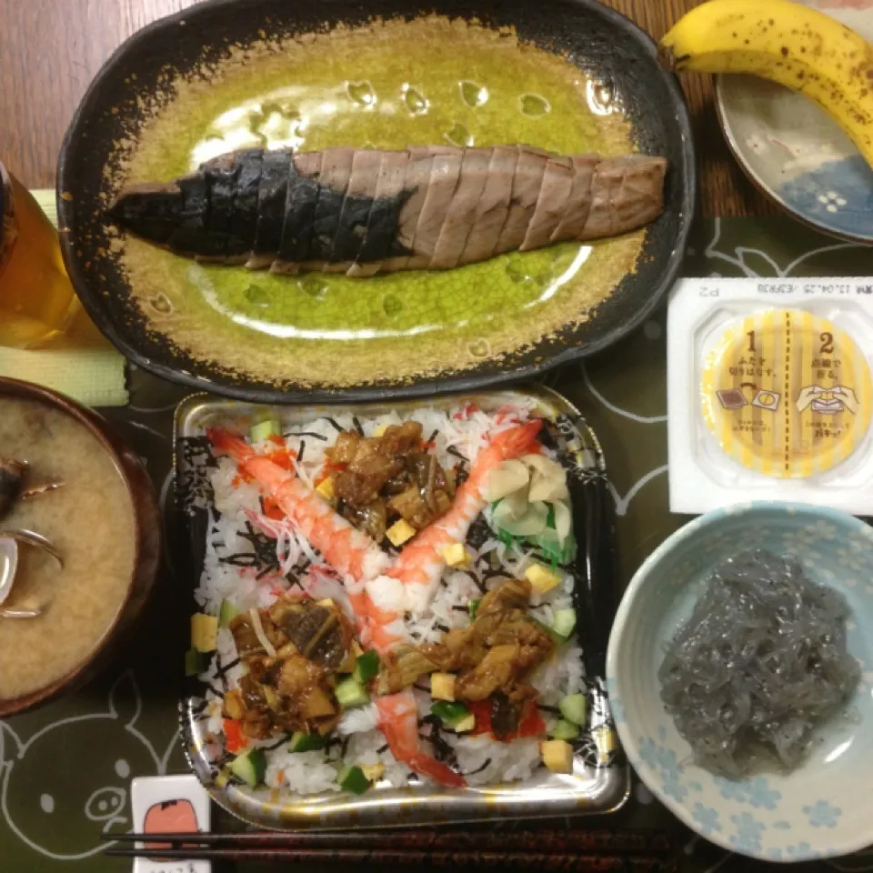 Snapdishの料理写真:デラックス穴子入チラシ¥399|yuyangさん