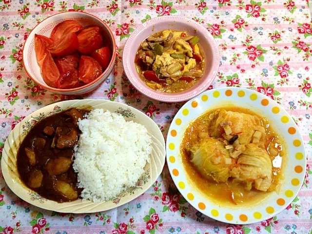 Snapdishの料理写真:今日の晩御飯＊エビカレー、おからのロール白菜、卵とトマトとエリンギの中華炒め、トマト|まゆめろさん