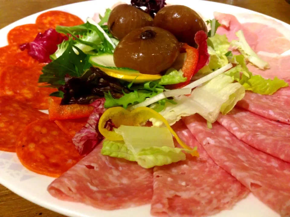 Salami.ham.peperoni plate @ pizzeria Oggi|Larry Chuさん