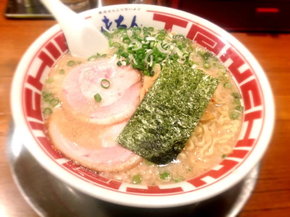 屯ちん 豚骨ラーメン|りえさん