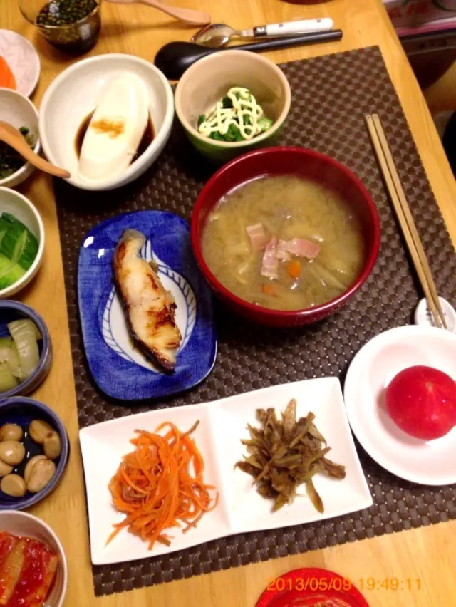 豚汁もどきで すいとん。 の晩ご飯|ちかさん