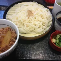 Snapdishの料理写真:牛丼ざる得セット|JUNOさん