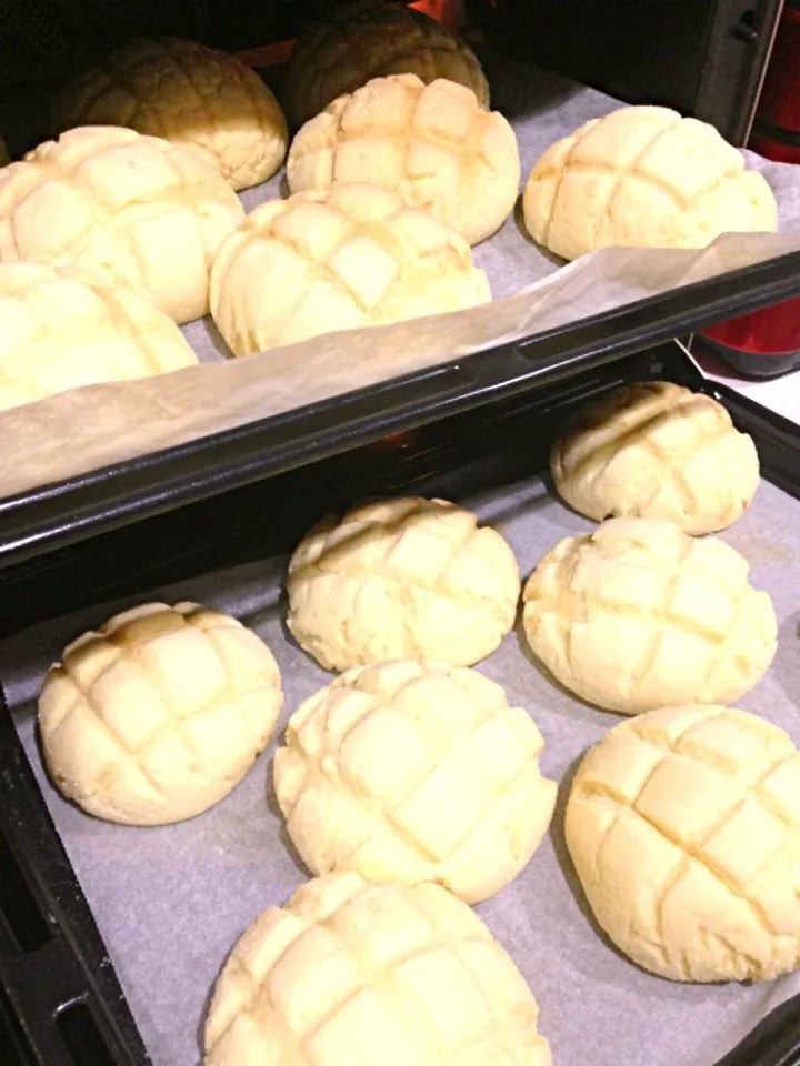 焼きたてメロンパン|ちいさんさん