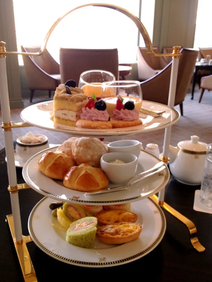 Afternoon Tea Set  ／帝国ホテル アクア|まるまさん