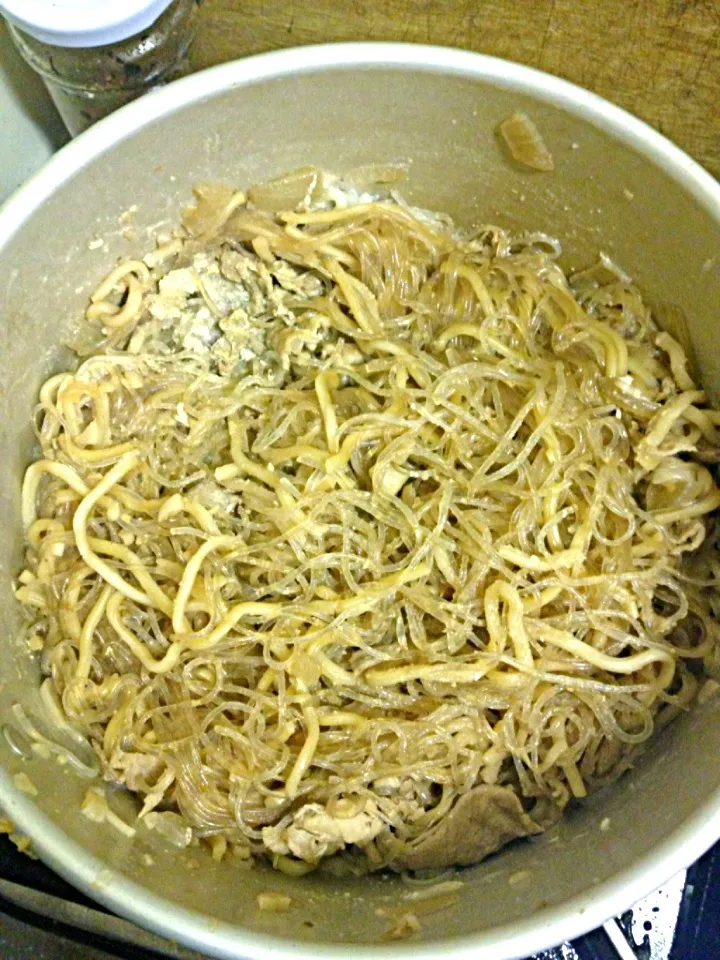 Snapdishの料理写真:pancit bihon..kylang sa ingredients ehh hehehe|Marinelle Abarcaさん