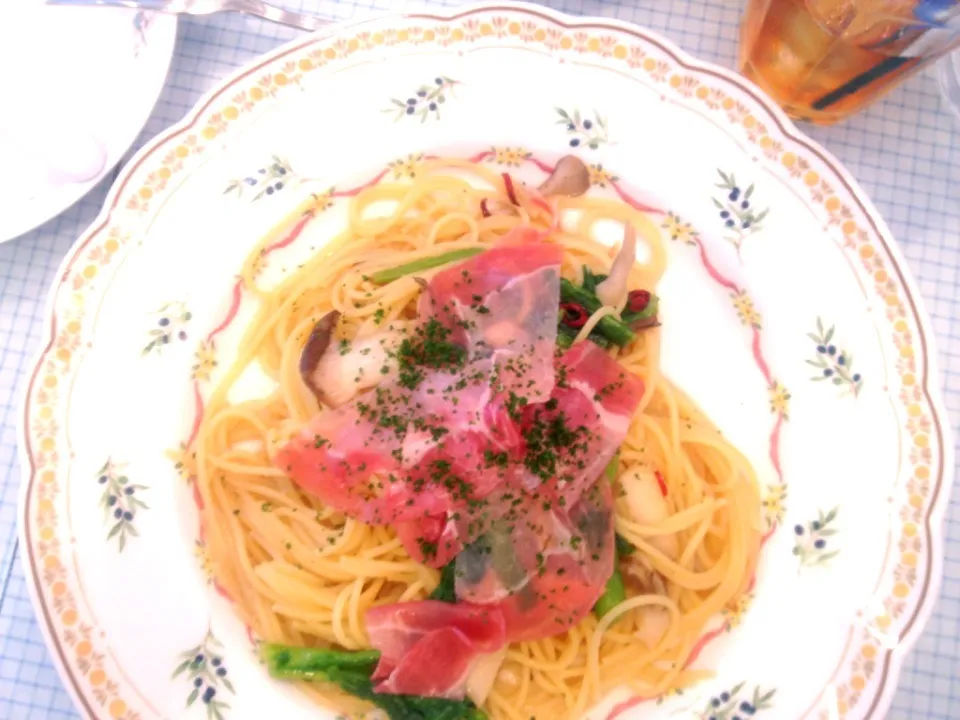 生ハムと菜の花のペペロンチーノ|じゅんママさん