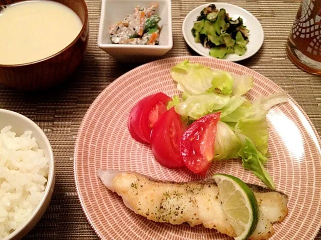 タラのムニエル  インゲンの白和え  酢物  豆乳スープ|ikukoさん