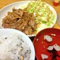 Snapdishの料理写真:生姜焼き定食|ちいさん