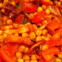 Savoury chickpea & tomato delight