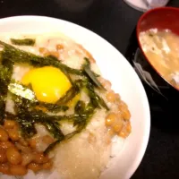 トロロ納豆丼♩|しかちゃんさん