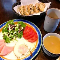 Snapdishの料理写真:ワンプレート朝食|Kazumiさん