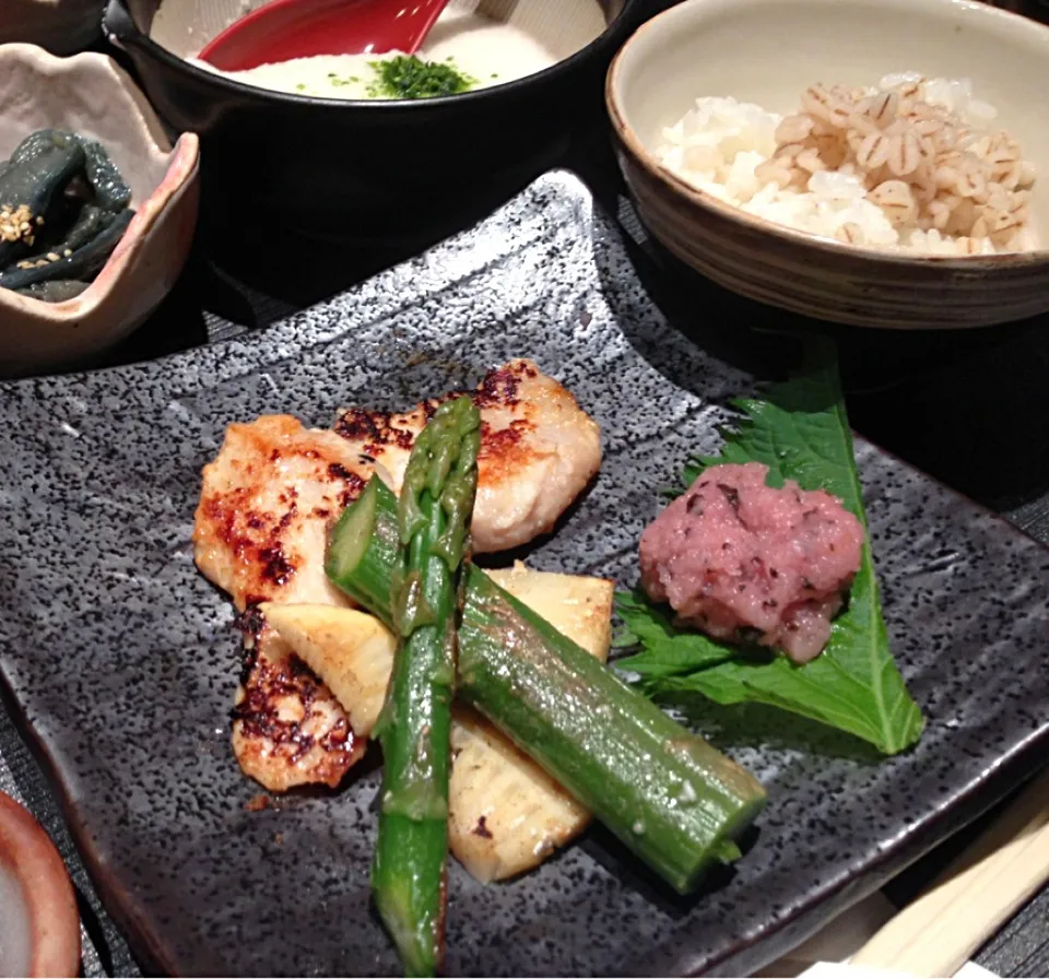 季節の野菜と鶏の塩麹焼き御膳|ちっきーさん