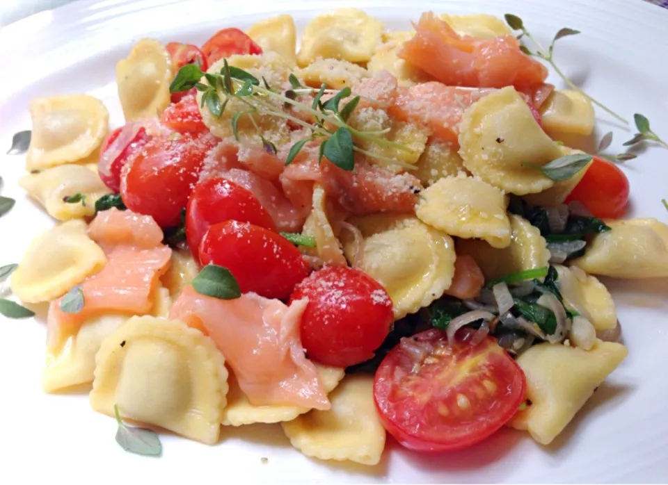 Snapdishの料理写真:Smoke salmon Ravioli with prosciutto filling|Misstyさん