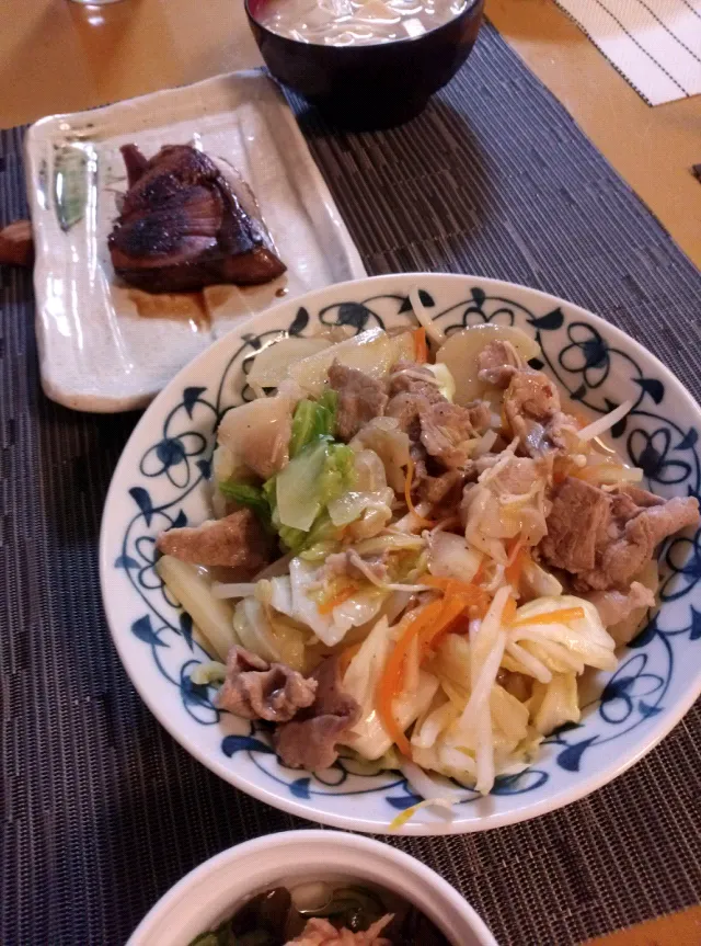 ブリの照り焼き、野菜炒め ほか|coco食堂さん