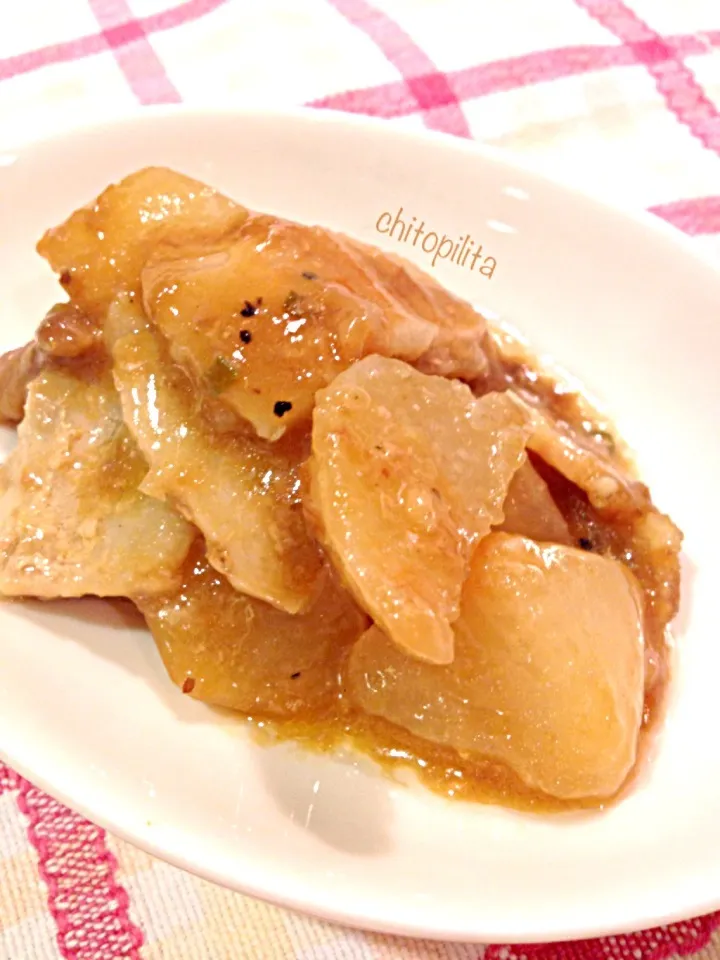 Daikon radish and pork with oyster sauce - 大根と豚バラのこってりオイスターソース煮込み|chitopilitaさん