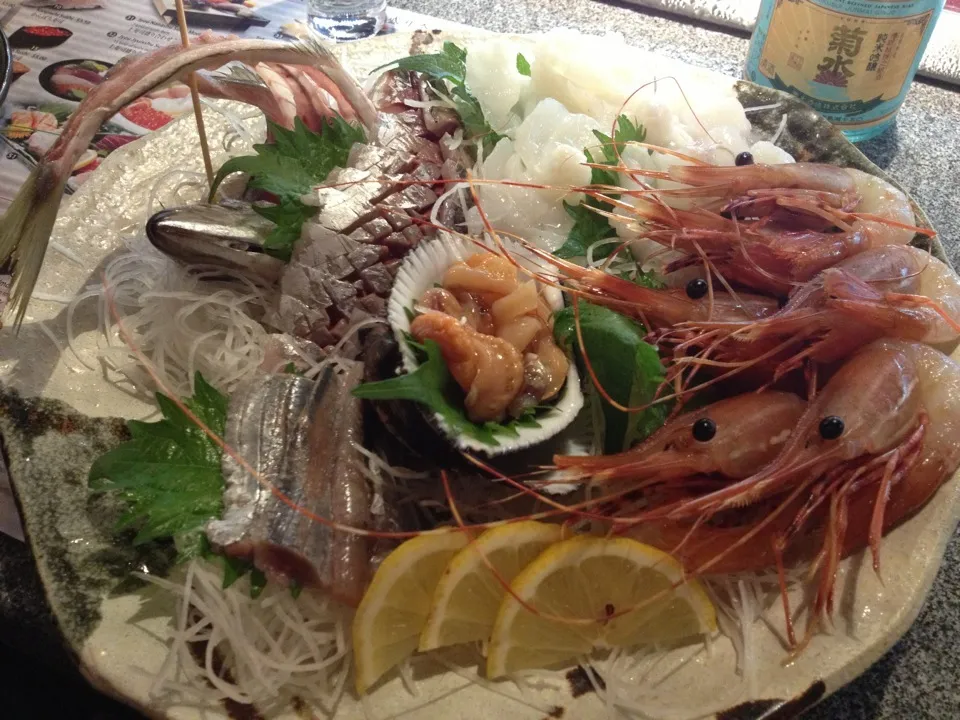 Snapdishの料理写真:Hokkaido octopus, prawn, giant clam, sardine, mackerel sashimi|AmeSabさん