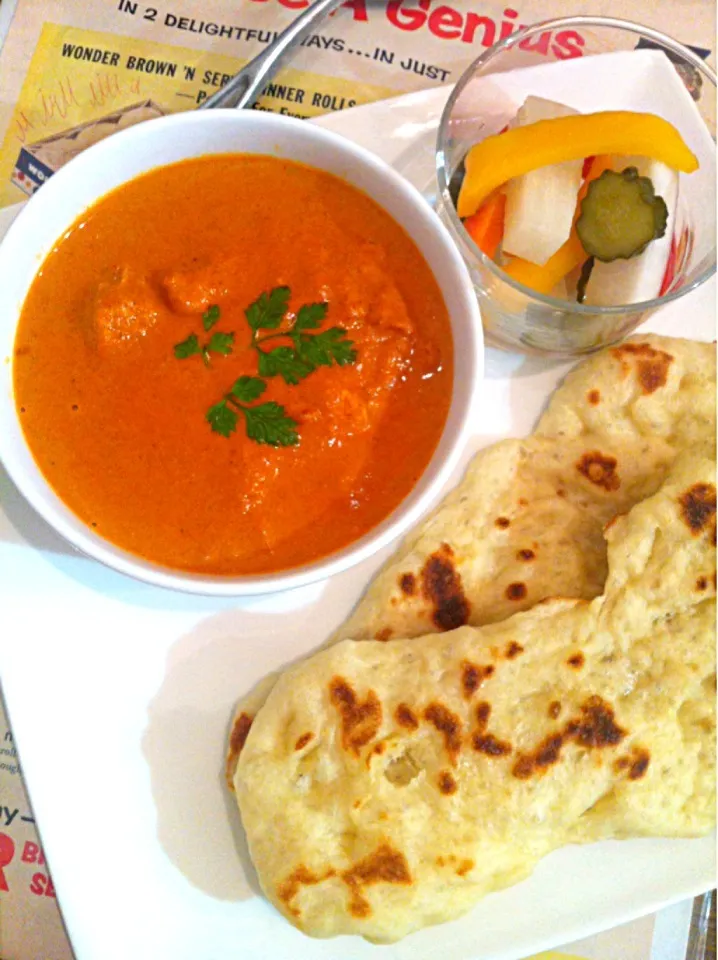 Butter chicken curry with my first home-made Nan and pickles!|Natsuhaさん