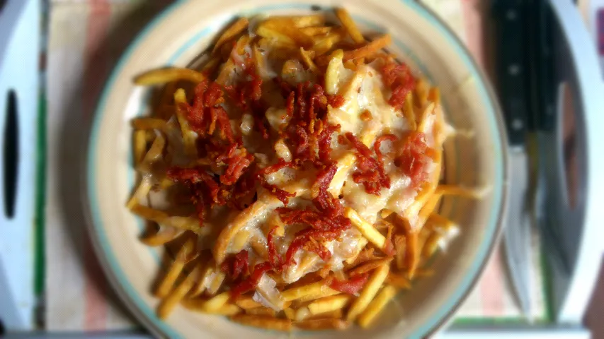 cheesy chips with bacon lardons....|harry masonさん