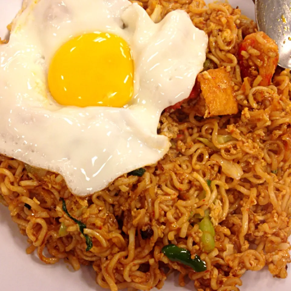 Sunny side maggie goreng|(=^x^=)さん