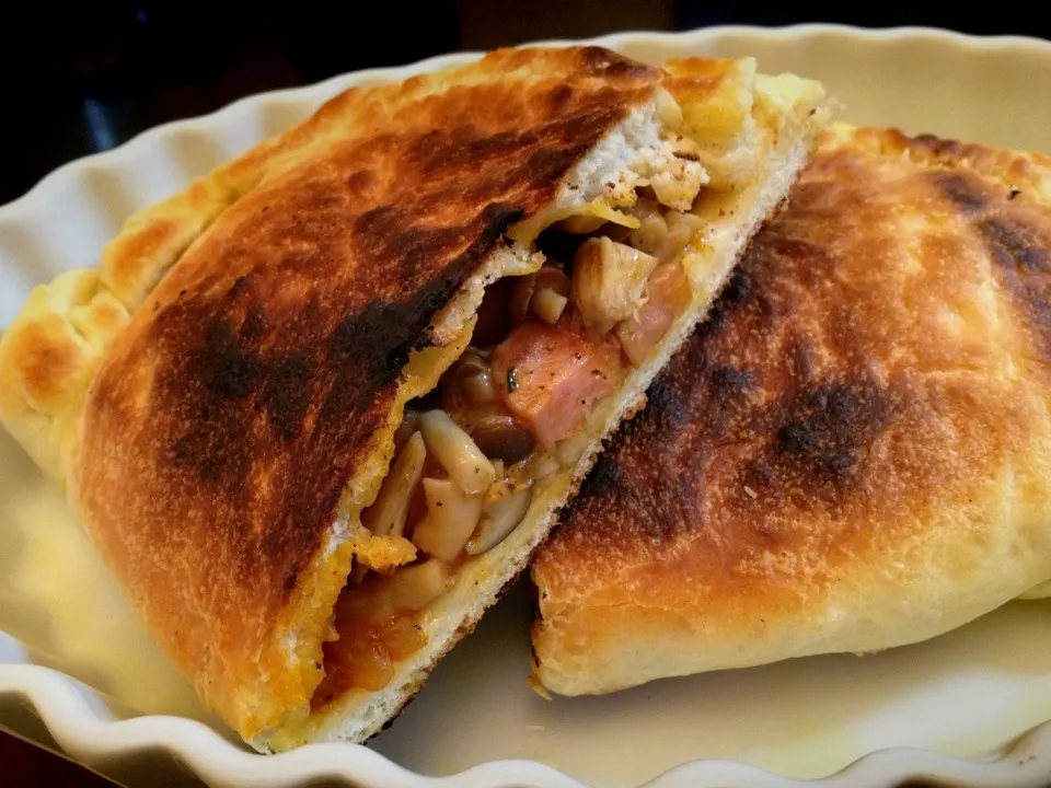 こなべちゃんちのPizza della settimana "Calzone con prosciutto cotto"|のっちゃんさん