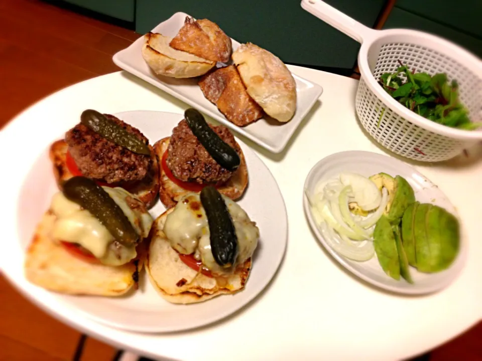 Build your own hamburger|Emi Chiba-Smithさん