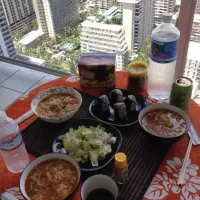 Snapdishの料理写真:カレーの残りを麺つゆでのばしてカレーうどん。|NORIKO DANSUIさん