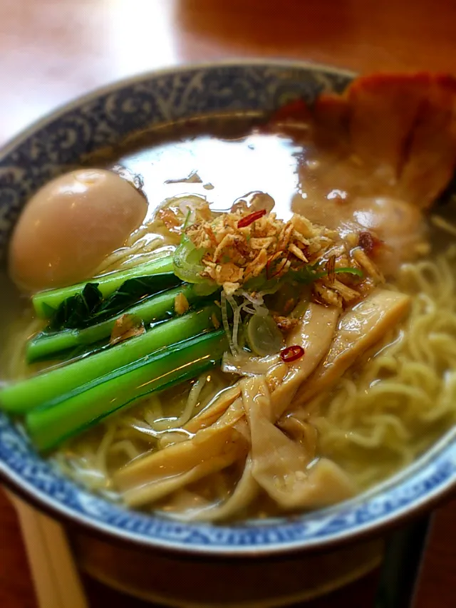 麺屋 空海 味玉塩ラーメン|西田 直樹さん