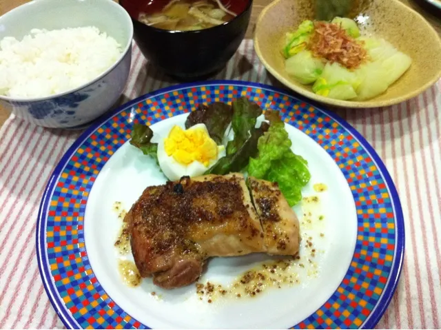 Snapdishの料理写真:鶏もも肉のハニーマスタード焼き・白菜のお浸し・舞茸わかめ味噌汁|まーままさん