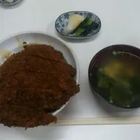 わらじかつ丼|おおくつさん