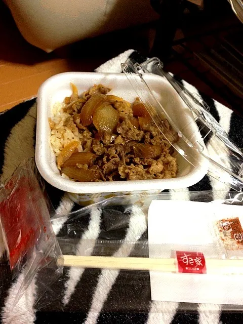 Sukiya Gyudon para sa Midsnack!:)@my Home Sweet Home!:)|Dezza Tsuchiyaさん