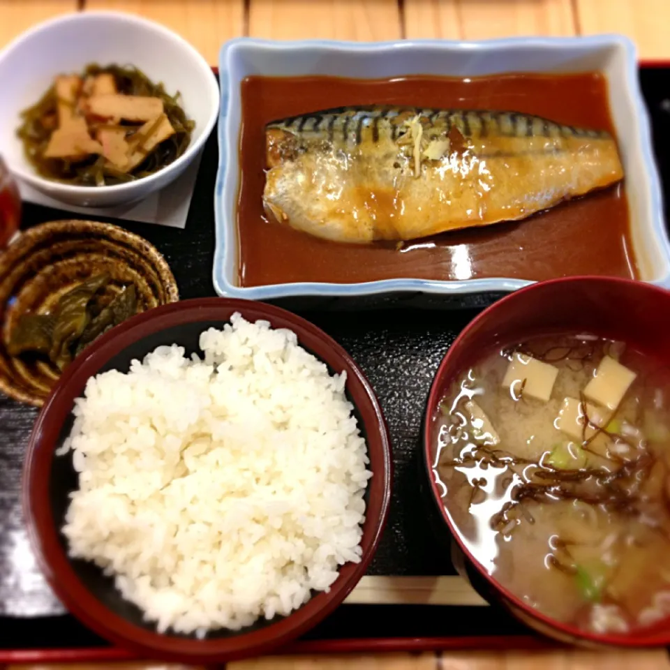 サバの味噌煮定食|shrimprawnさん