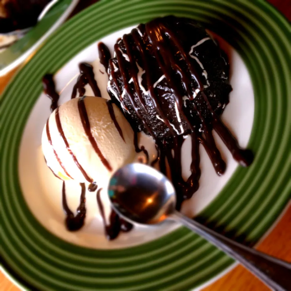 Triple chocolate meltdown|ajさん